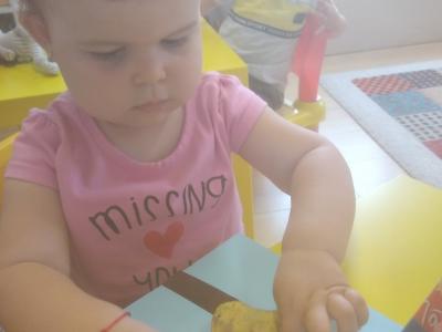 Дърво с природни материали