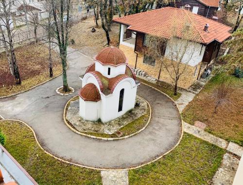 Частно основно училище Аз съм Българче в нова сграда