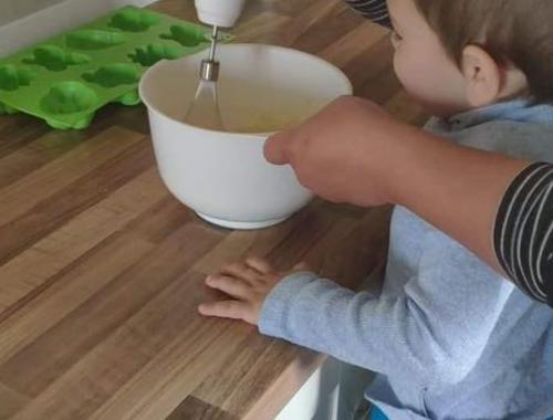 Помощ на мама в кухнята